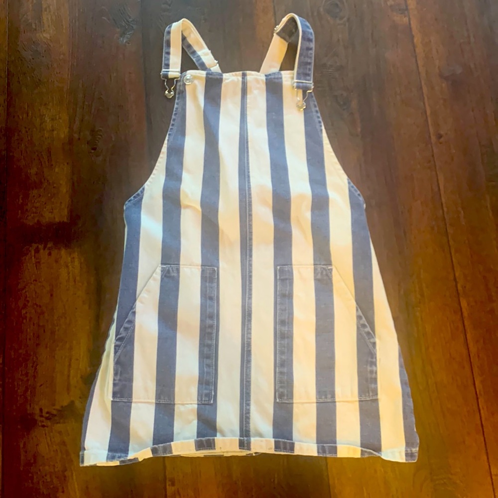 Womens topshop overalls dress size 4. Blue and white.